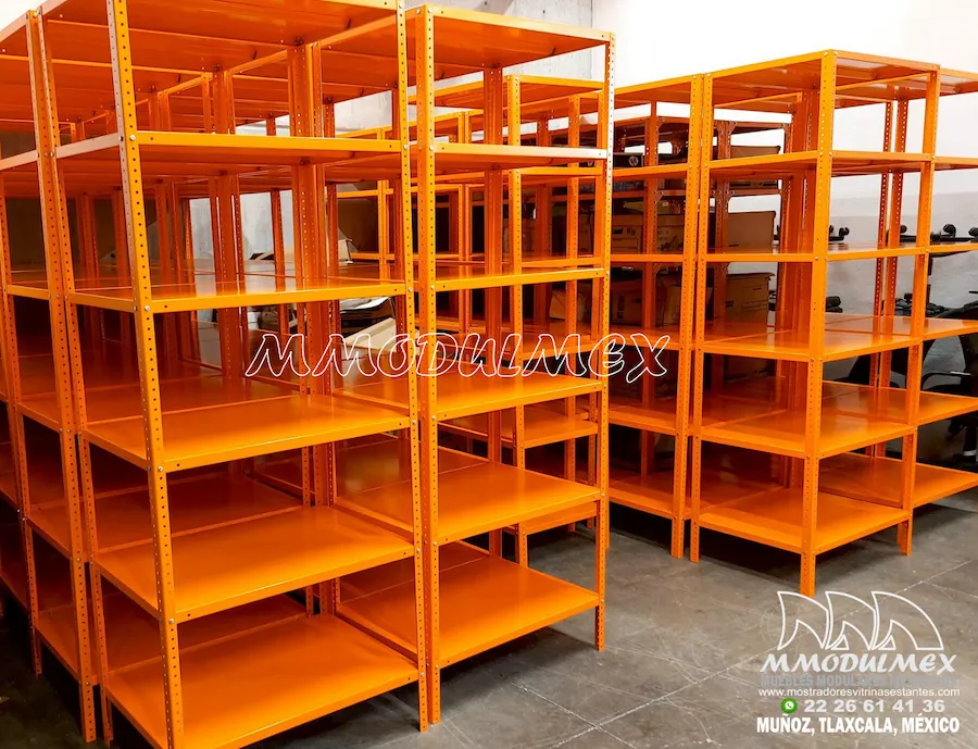 Estantería metálica naranja